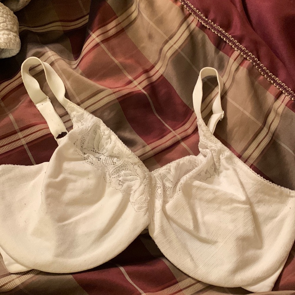 Lilyette 36 DDD white minimizer underwire triple hook adjustable strap bra GUC